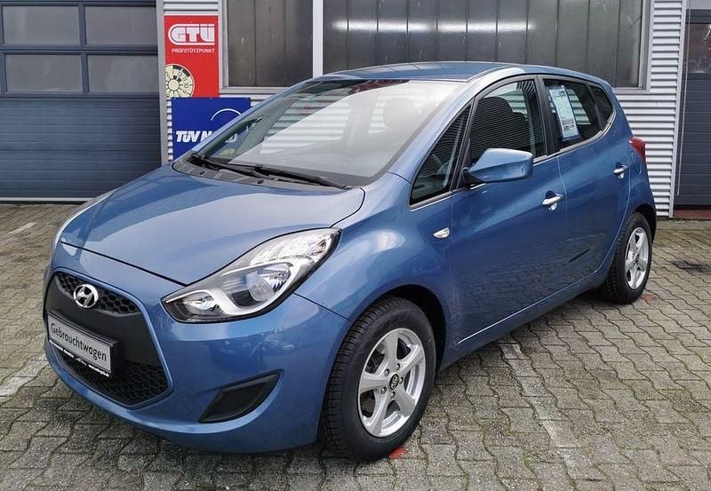 Blau Gebraucht 2016 Hyundai ix20 Classic Kleinwagen | 8.995 € (Fairer Preis) - Bild 1/4