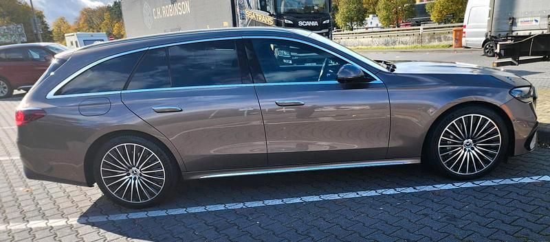 Gebraucht Mercedes E450 AMG 367 PS (269 kW) 2024 Braun Kombi