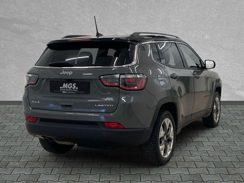 Gebraucht Jeep Compass Limited 140 PS (102 kW) 2020 Sting gray SUV