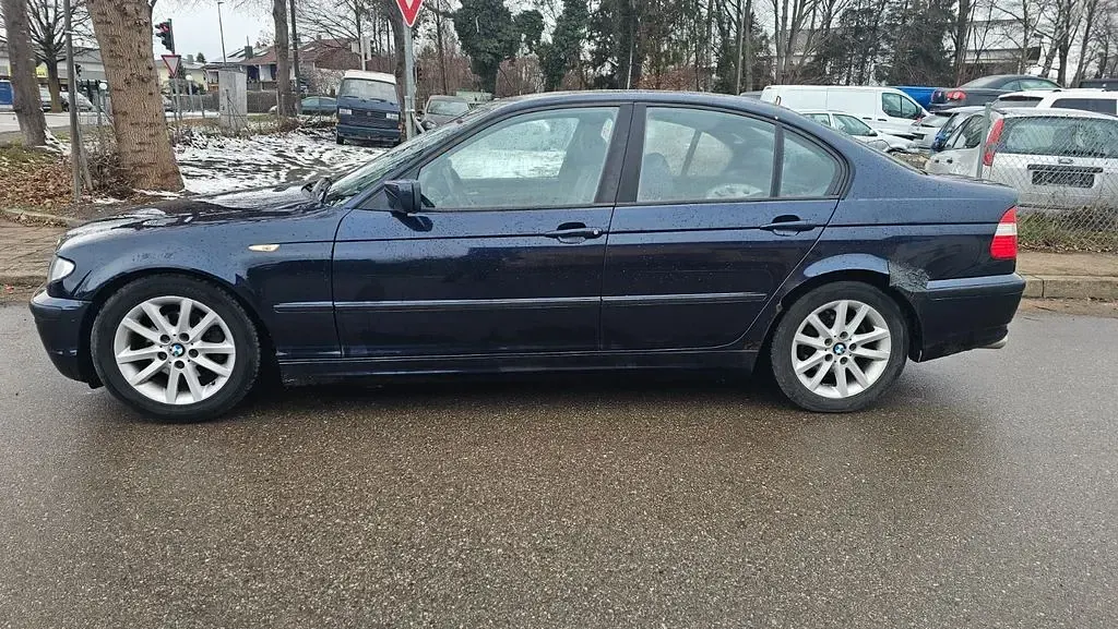 Gebraucht BMW 318 Sport Line 143 PS (105 kW) 2003 Blau Limousine