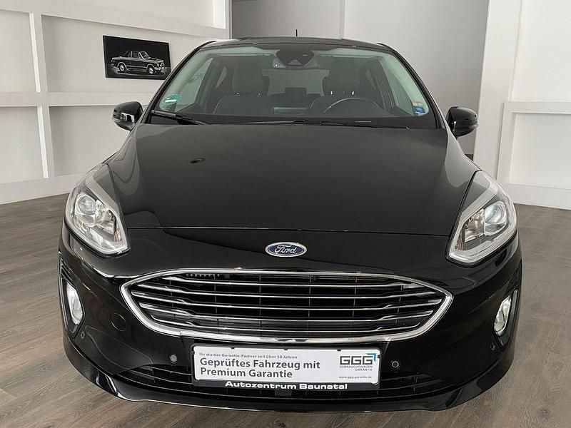 Gebraucht Ford Fiesta Titanium 125 PS (91 kW) 2017 Schwarz Kleinwagen