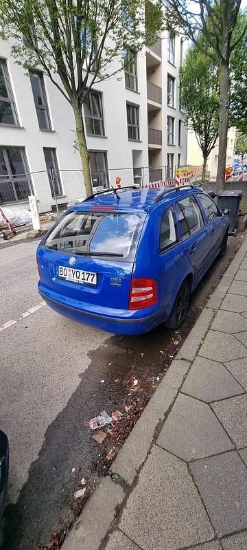 Blau Gebraucht 2004 Skoda Fabia Kombi | 1.000 € (Guter Preis) - Bild 1/4