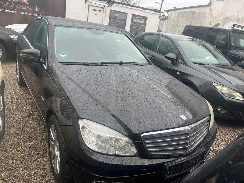 Gebraucht Mercedes C180 156 PS (114 kW) 2011 Schwarz Limousine