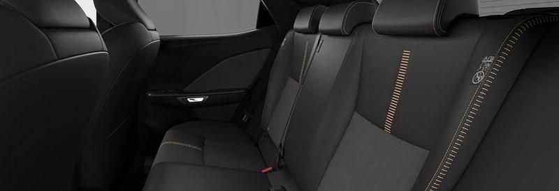 Neu Lexus LBX 136 PS (100 kW) 2026 Grau SUV