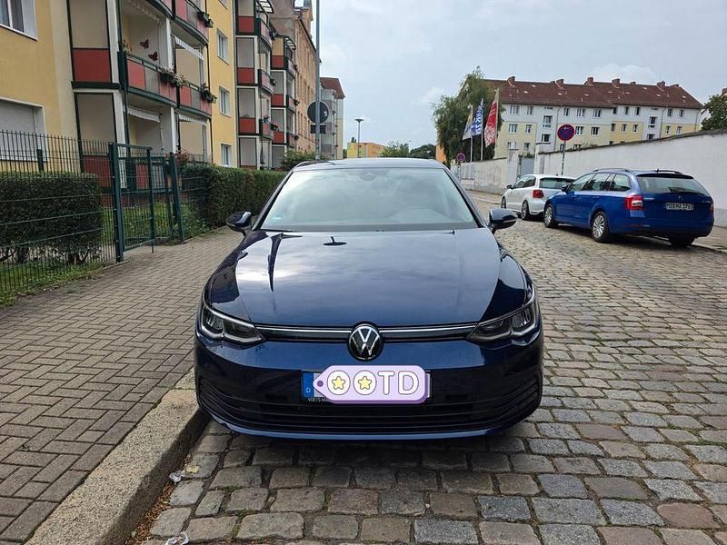 Gebraucht VW Golf VIII Move 131 PS (96 kW) 2023 Blau Limousine