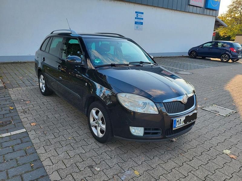 Schwarz Gebraucht 2009 Skoda Fabia Kleinwagen | 2.500 € (Fairer Preis) - Bild 1/4