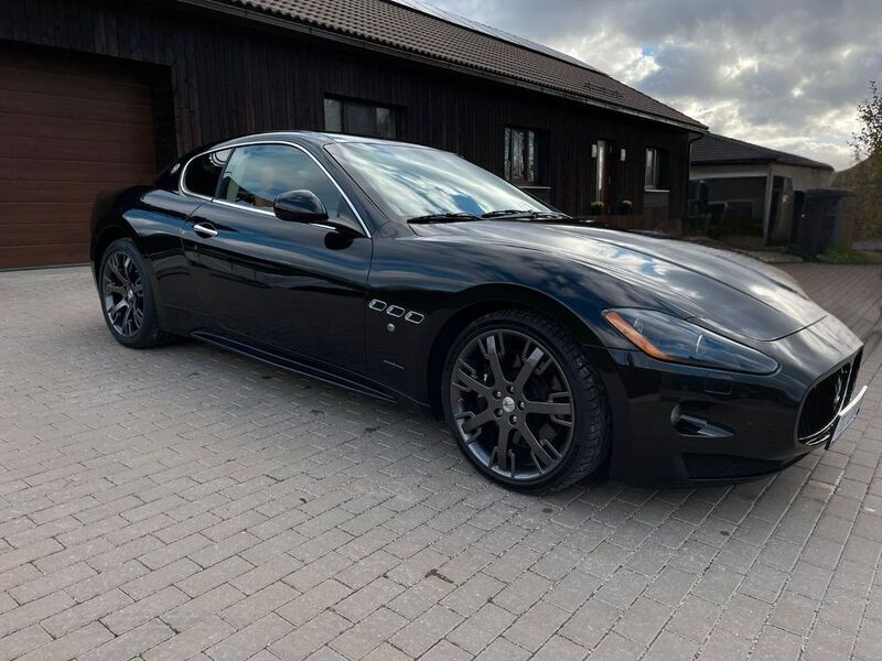 Schwarz Gebraucht 2011 Maserati Granturismo Coupé | 41.480 € - Bild 1/4