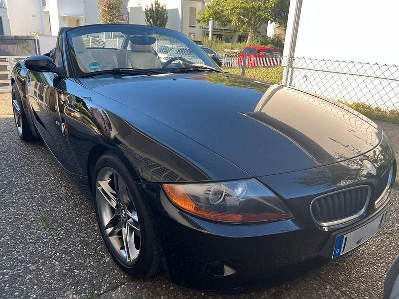 Schwarz Gebraucht 2003 BMW Z4 Performance Cabrio | 8.950 € (Fairer Preis) - Bild 1/4