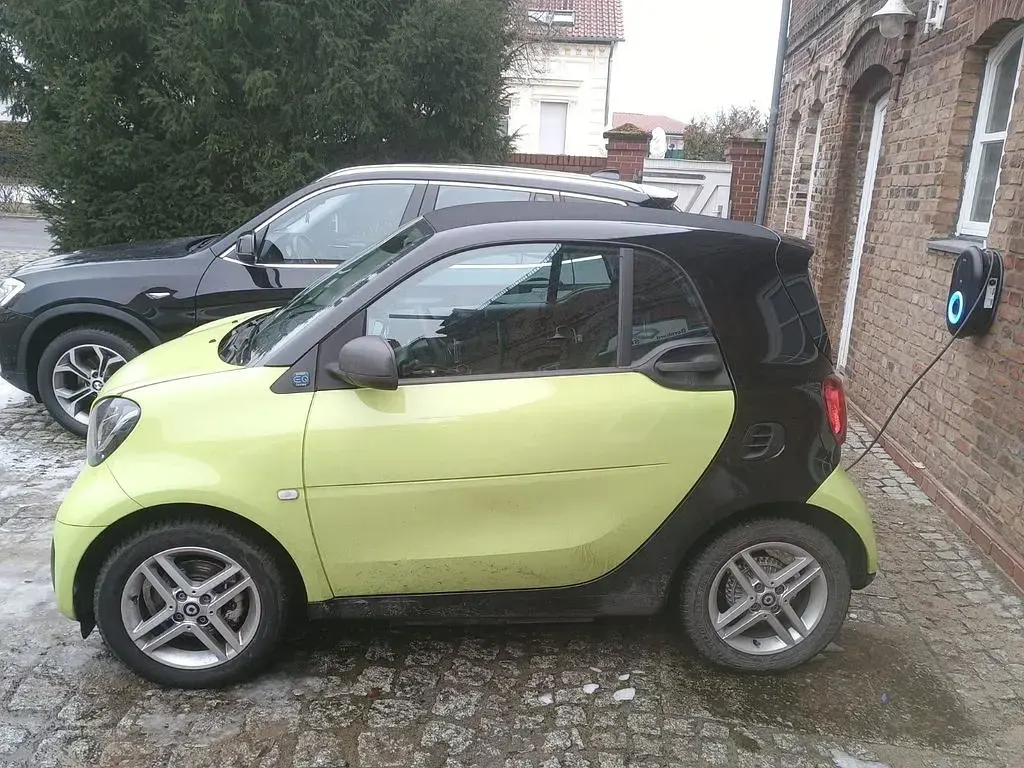 Gebraucht Smart ForTwo Electric Drive 60 kW (82 PS) 2022 Grün Coupé