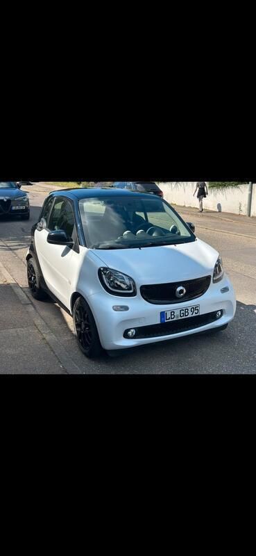 Weiß Gebraucht 2015 Smart ForTwo Coupé Kleinwagen | 8.000 € (Fairer Preis) - Bild 1/4