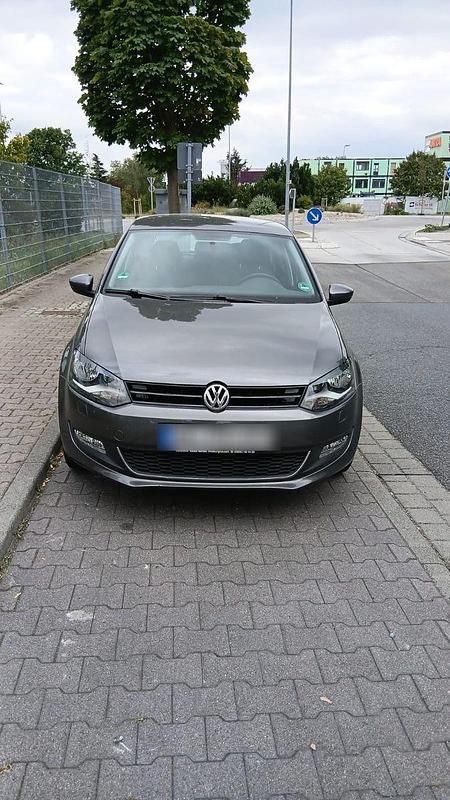 Grau Gebraucht 2011 VW Polo Comfortline Kleinwagen | 4.499 € (Superpreis) - Bild 1/4