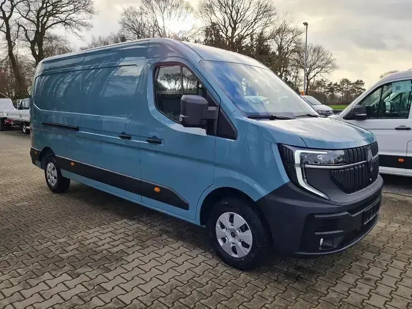 Nowe Renault Master 2025 Niebieski Minivan