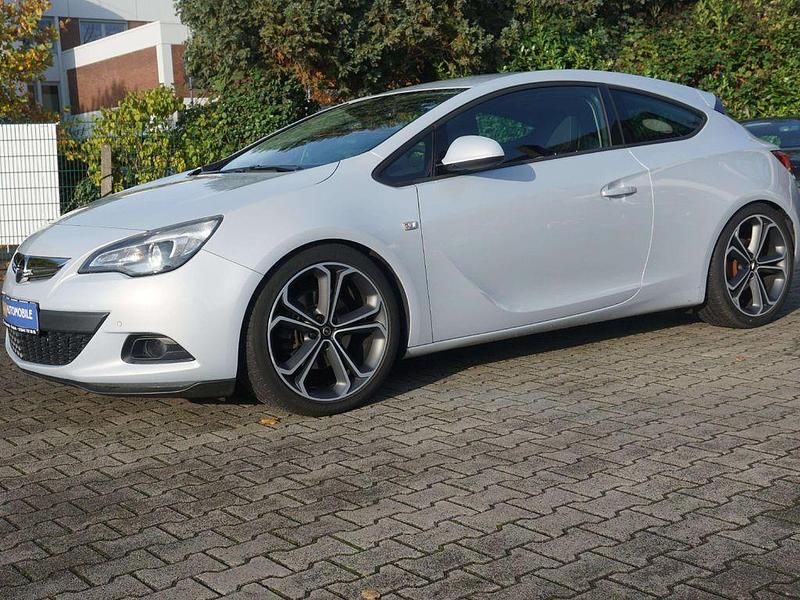 Seashell Gebraucht 2013 Opel Astra GTC Edition Coupé | 6.999 € (Fairer Preis) - Bild 1/4
