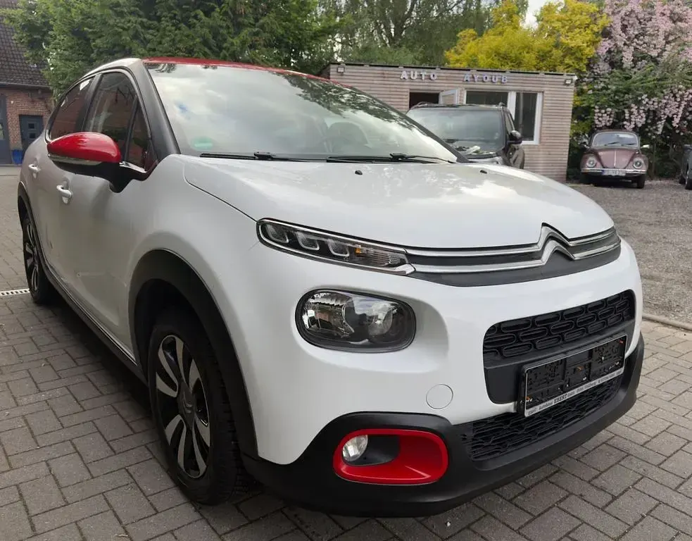Gebraucht Citroën C3 Feel 82 PS (60 kW) 2018 Schwarz Kleinwagen