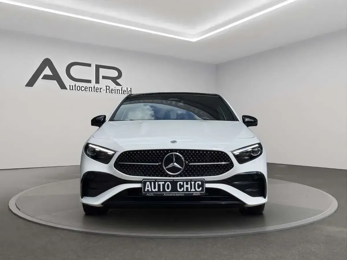 Gebraucht Mercedes A200 AMG line 163 PS (119 kW) 2025 Polarweiss  unilack Kleinwagen