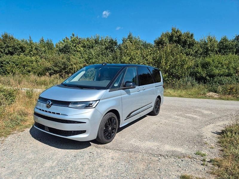 Gebraucht VW Multivan Edition 136 PS (100 kW) 2023 Silber Van