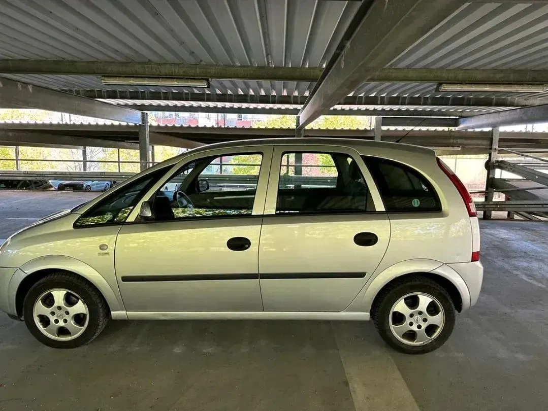 Gebraucht Opel Meriva 101 PS (74 kW) 2004 Silber Van / Kleinbus
