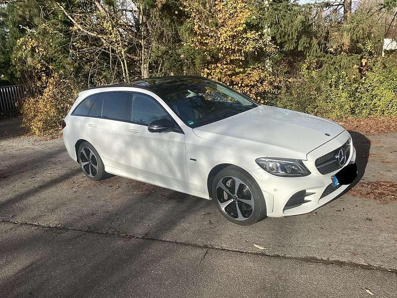 Gebraucht Mercedes C300e AMG line 211 PS (155 kW) 2020 Weiß Kombi
