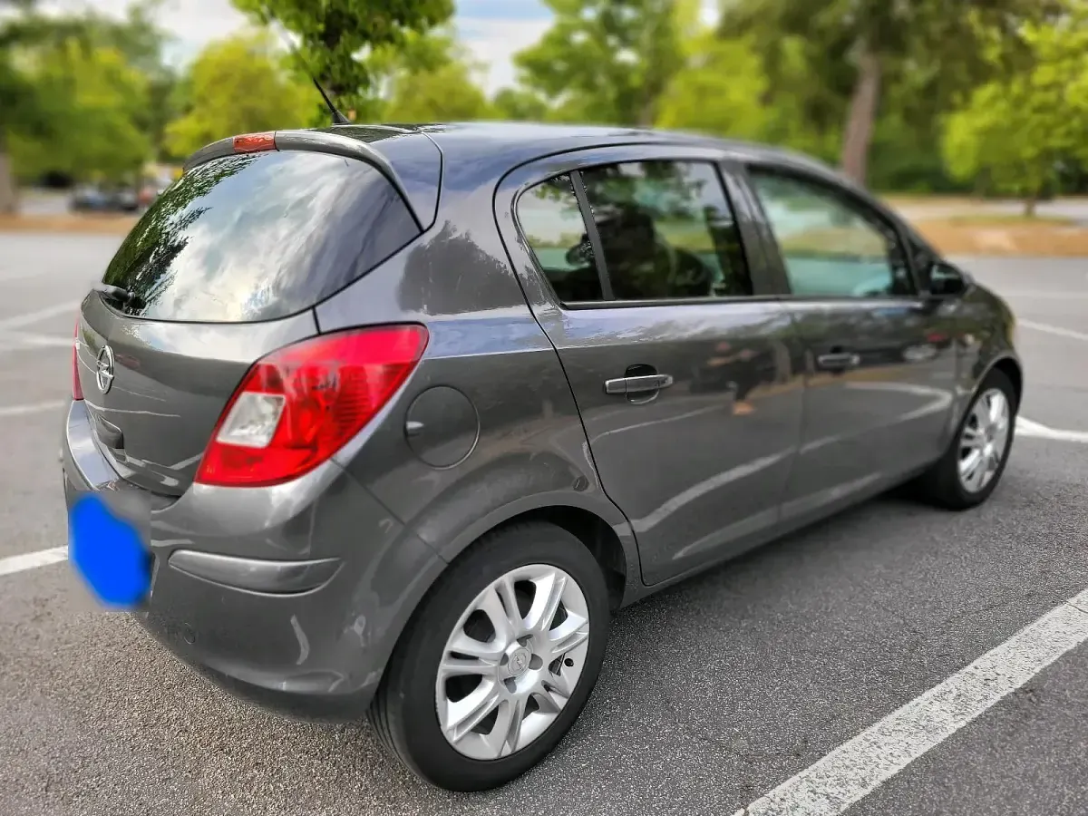 Gebraucht Opel Corsa 100 PS (73 kW) 2011 Grau Kleinwagen