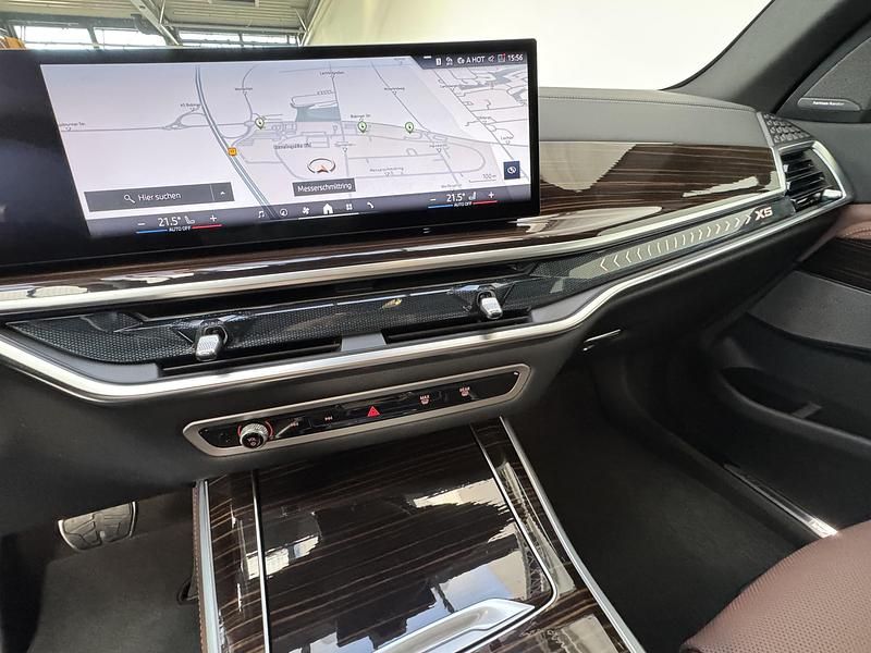 Grau Gebraucht 2025 BMW X5 M Sport SUV | 95.789 € - Bild 1/4