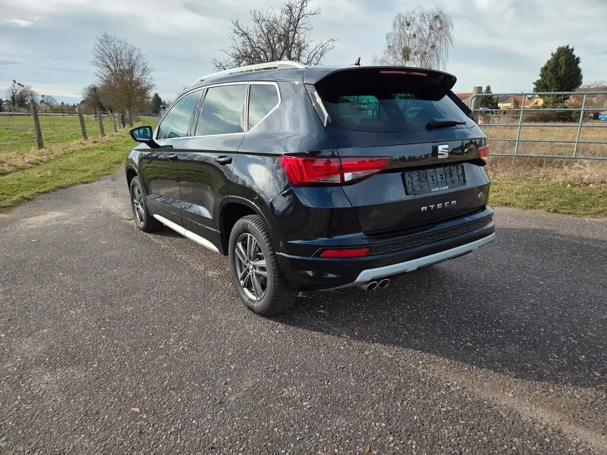 Usado Seat Ateca 4Drive 150 CV (110 kW) 2020 Negro SUV