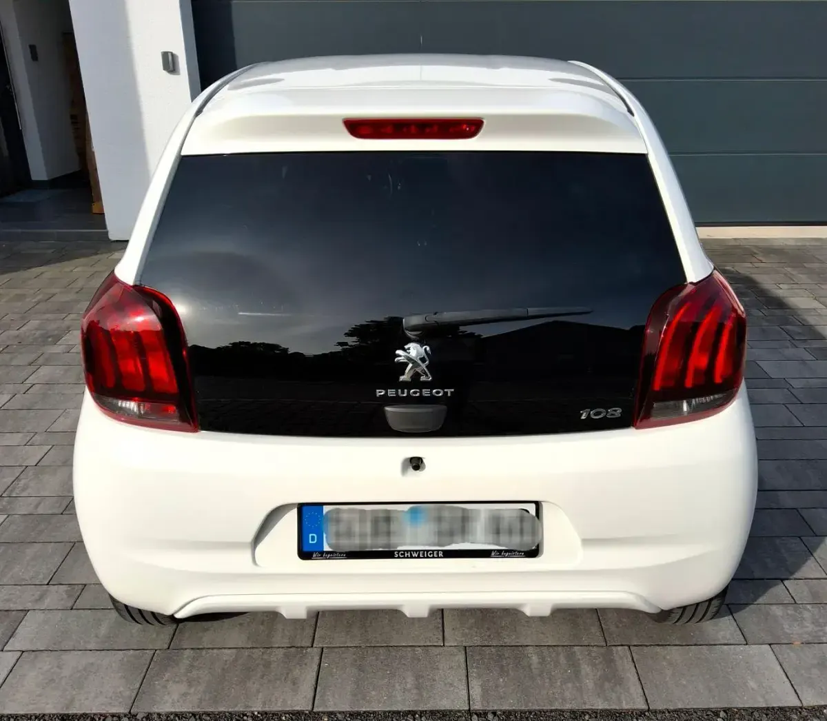 Gebraucht Peugeot 108 Style 72 PS (52 kW) 2018 Weiß Kleinwagen