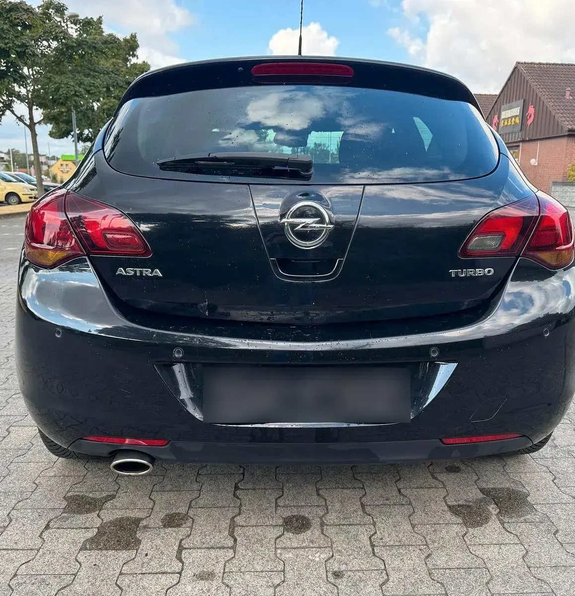 Gebraucht Opel Astra Edition 140 PS (102 kW) 2011 Schwarz Limousine