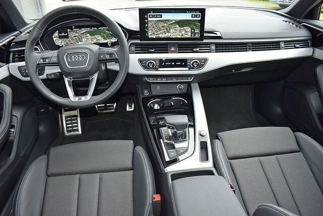 Gebraucht Audi A4 S-Line 163 PS (119 kW) 2023 Daytonagrau perleffekt Kombi