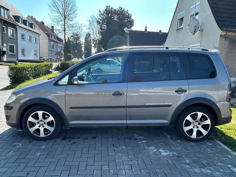 Gebraucht VW Touran Cross 140 PS (102 kW) 2007 Grau Van / Kleinbus