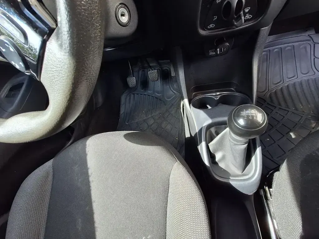 Gebraucht Toyota Aygo 69 PS (50 kW) 2016 Weiß Kleinwagen