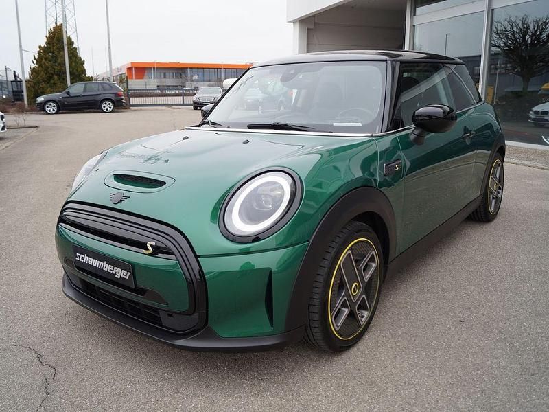 Gebraucht Mini Cooper SE 135 kW (184 PS) 2021 British racing green Kleinwagen