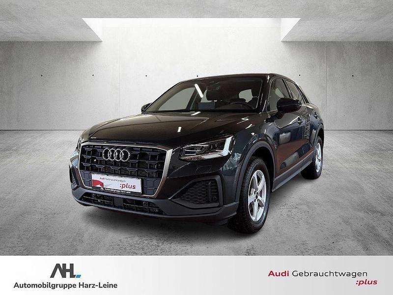 Grau Gebraucht 2024 Audi Q2 Basis SUV | 30.977 € (Teuer) - Bild 1/4