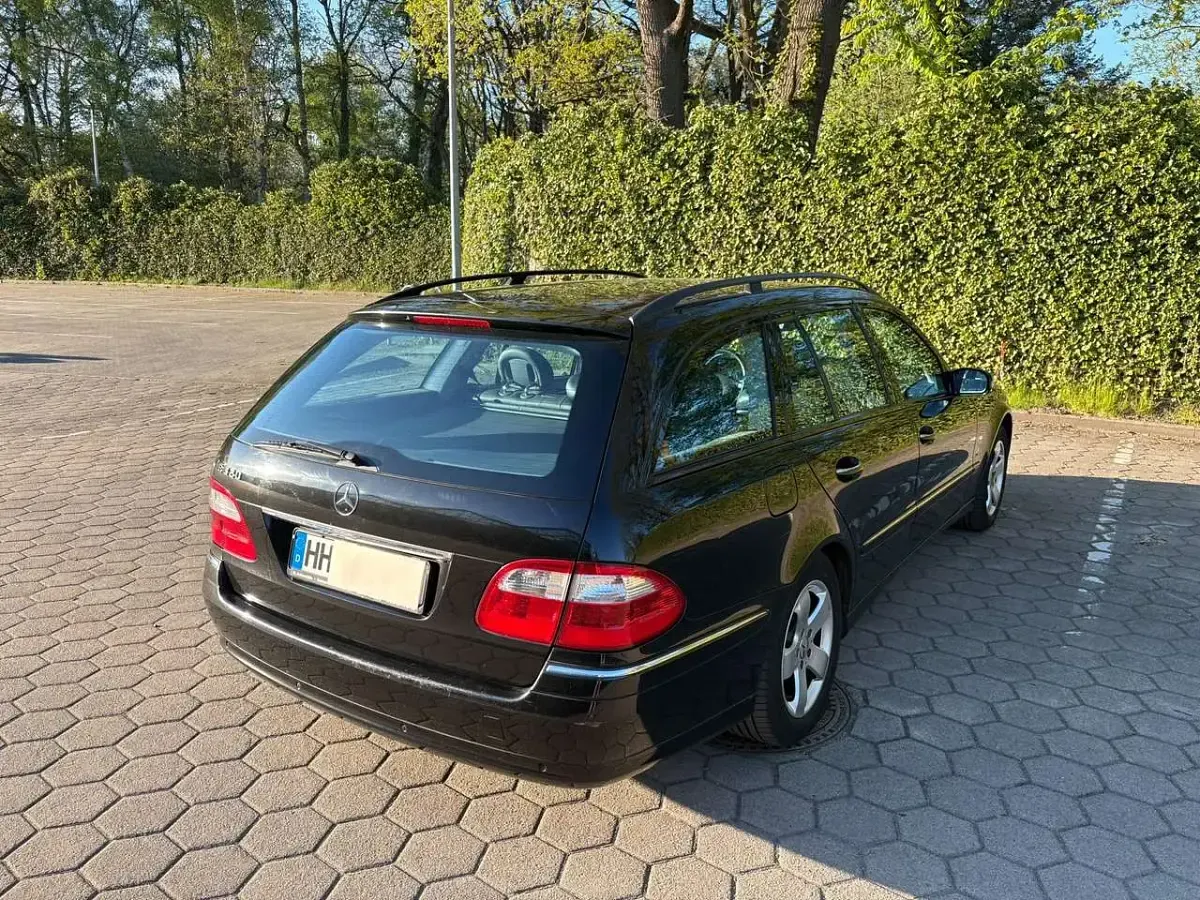 Gebraucht Mercedes E320 Avantgarde 224 PS (164 kW) 2004 Schwarz Kombi
