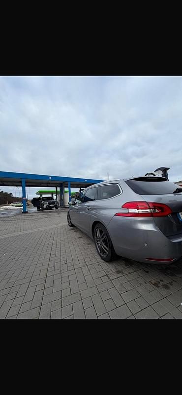 Gebraucht Peugeot 308 150 PS (110 kW) 2015 Grau Kombi