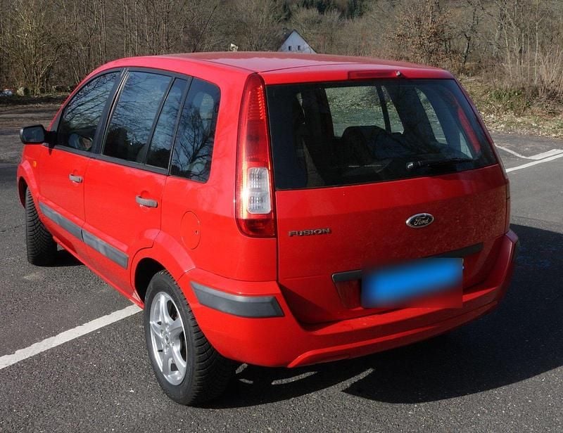 Gebraucht Ford Fusion 80 PS (58 kW) 2006 Rot Kleinwagen