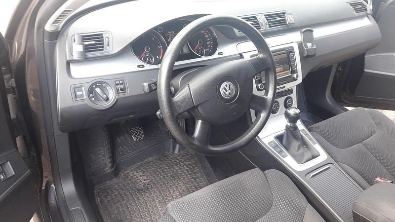 Gebraucht VW Passat Comfortline 110 PS (80 kW) 2009 Braun Kombi