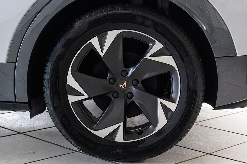 Gebraucht Cupra Tavascan 210 kW (286 PS) 2025 Silber SUV