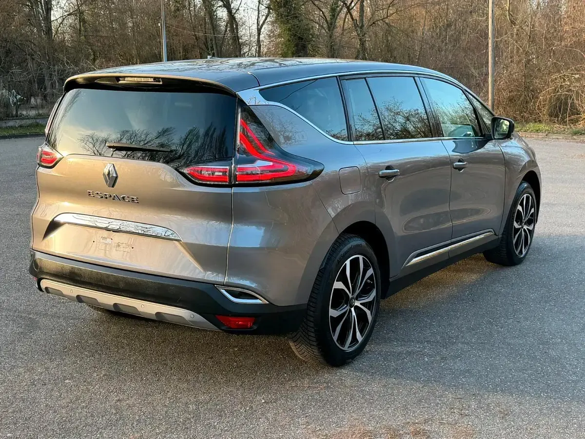 Gebraucht Renault Espace 160 PS (117 kW) 2017 Grau Van / Kleinbus