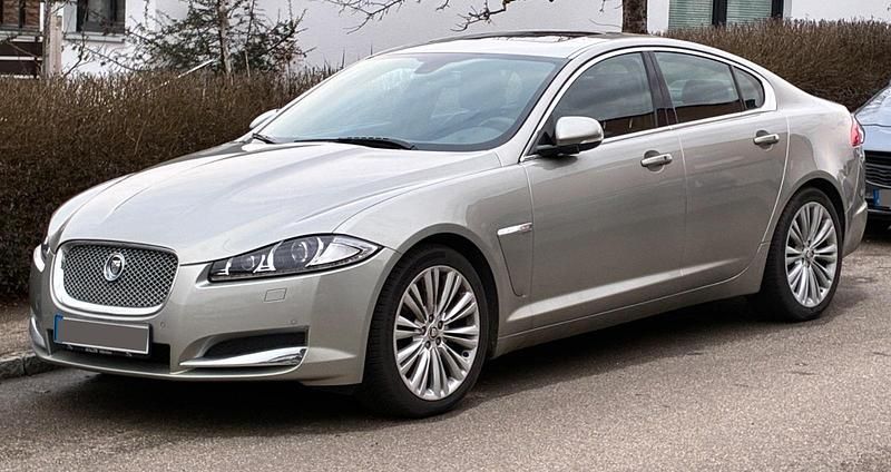 Gebraucht Jaguar XF 275 PS (202 kW) 2012 Andere farben Limousine