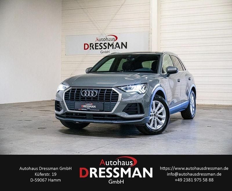 Chronosgrau metallic Gebraucht 2020 Audi Q3 S-Line SUV | 27.675 € (Guter Preis) - Bild 1/4