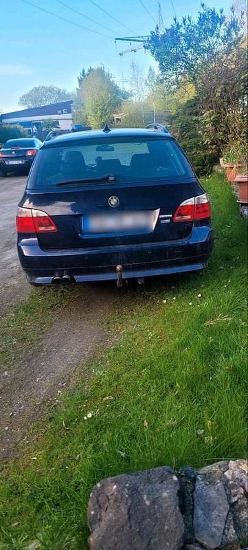 Second-hand BMW 525 177 CP (130 kW) 2004 Albastru Break