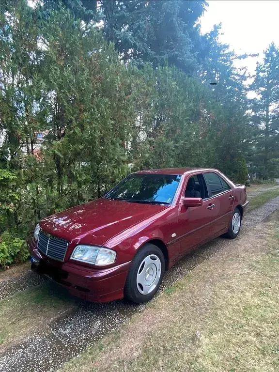 Gebraucht Mercedes C180 Classic 122 PS (89 kW) 2000 Rot Limousine