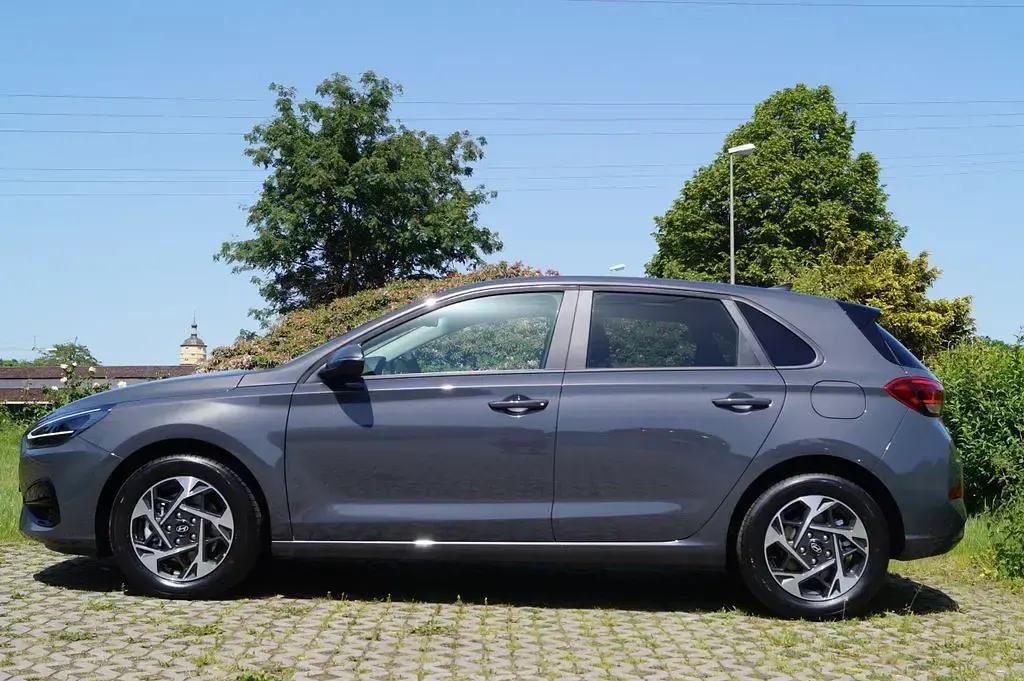 Nowe Hyundai i30 150 KM (110 kW) 2026 Szary Sedan/Limuzyna