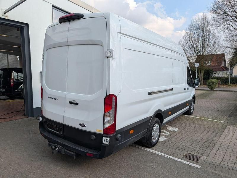 Gebraucht Ford Transit Trend 165 PS (121 kW) 2022 Weiß Pickup