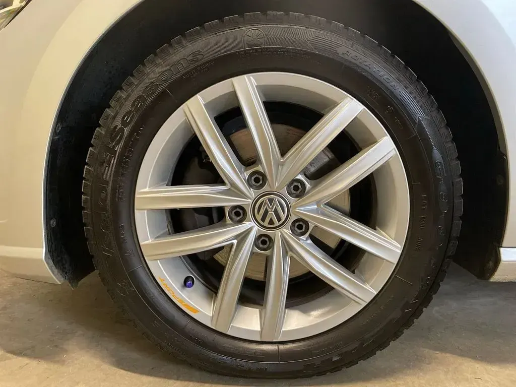 Gebraucht VW Golf VII Comfortline 131 PS (96 kW) 2020 Silber Kombi