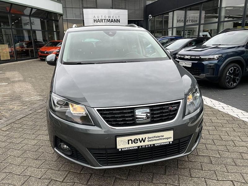 Indium grau metallic Gebraucht 2021 Seat Alhambra FR Van / Kleinbus | 33.950 € (Teuer) - Bild 1/3