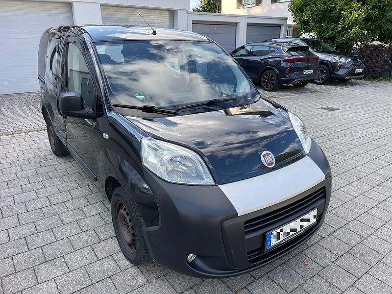 Schwarz Gebraucht 2009 Fiat Fiorino Van / Kleinbus | 3.800 € (Guter Preis) - Bild 1/4