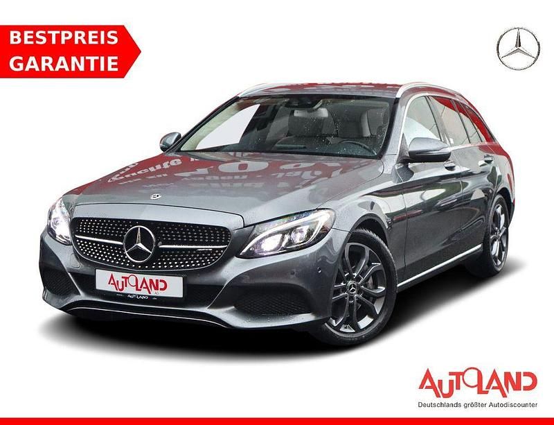 Grau Gebraucht 2017 Mercedes C300 Avantgarde Kombi | 24.950 € (Fairer Preis) - Bild 1/4