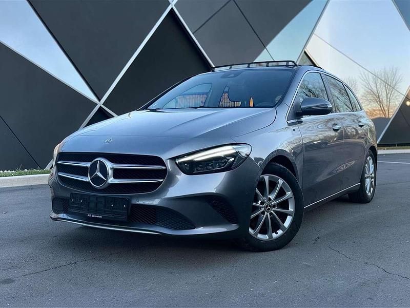 Gebraucht Mercedes B220 190 PS (139 kW) 2019 Mountaingrau Van / Kleinbus