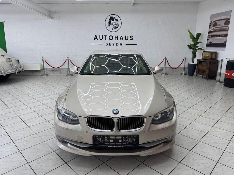 Gebraucht BMW 330 Cabriolet Sport Line 245 PS (180 kW) 2013 Gold Cabrio